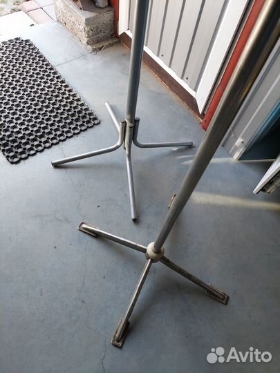 Вешалка для одежды напольная