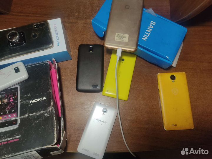 Мобильные телефоны на запчасти