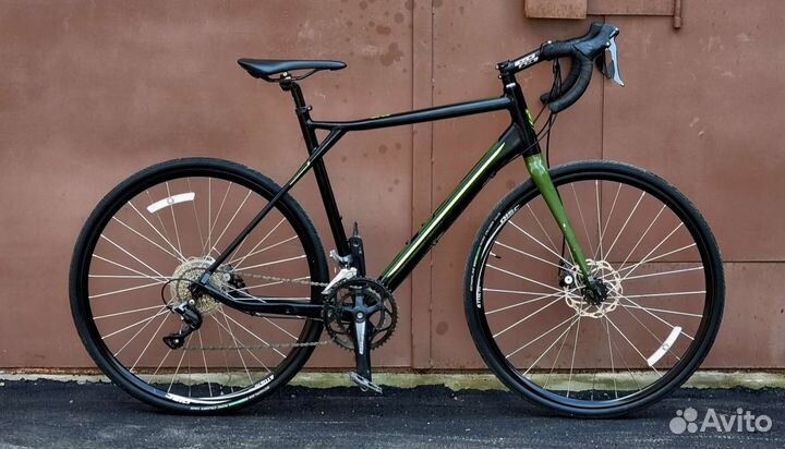 Гравэл велосипед GT Grade