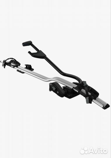 Велокрепление на крышу автомобиля thule