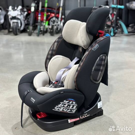 Автомобильное кресло с Isofix от 0 до 12 лет