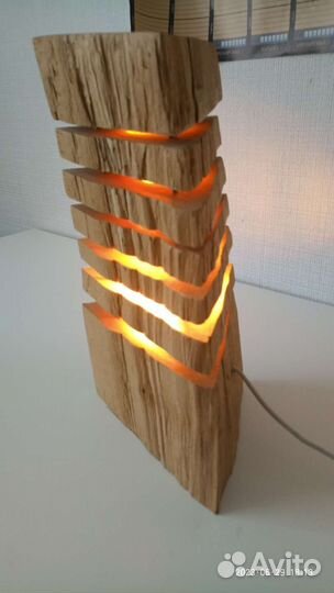 Светильник из дерева