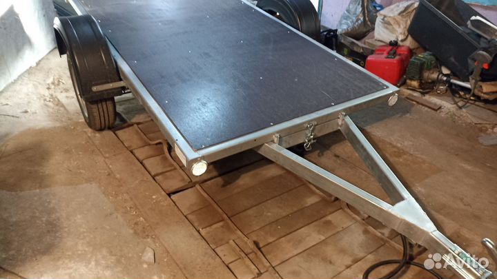 Прицеп легковой