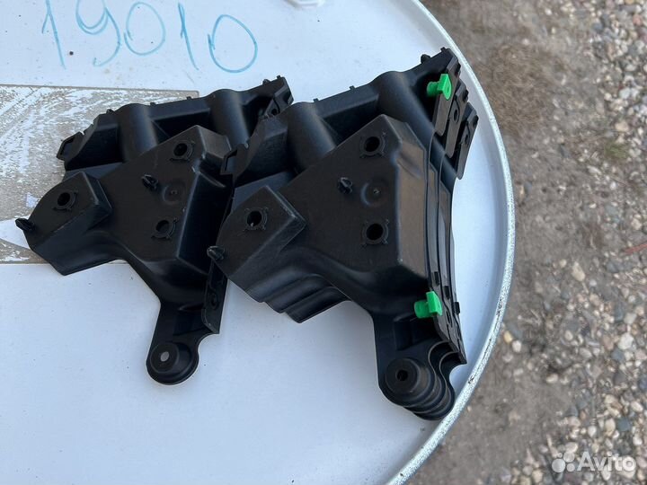 Крепления бампера XC-60