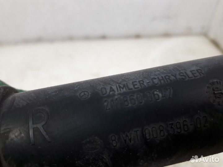 Форсунка омывателя фар правая Mercedes W211