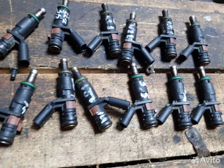 Топливная форсунка Mercedes S W221 3.5 М272 2008