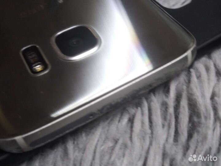 Телефон Samsung