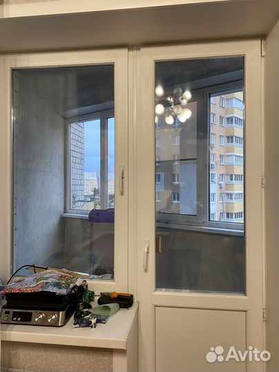 Балконная дверь с окном