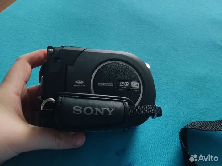 Видеокамера sony Carl Zeiss Vario-Tessar