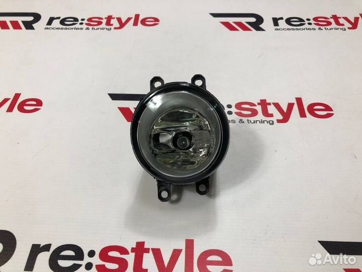 Туманка Toyota 4 уха Valeo Правая