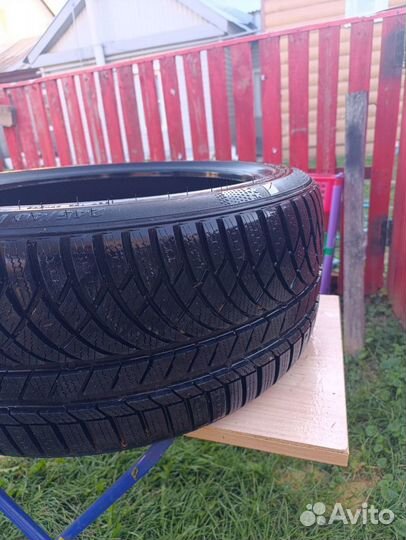 Kumho WinterCraft WP72 245/40 R19 98