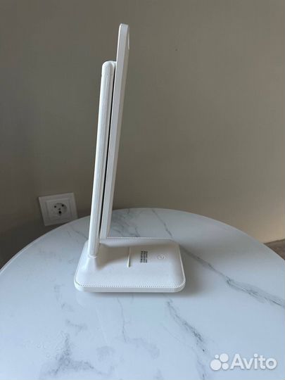 Беспроводная настольная светодиодная лампа