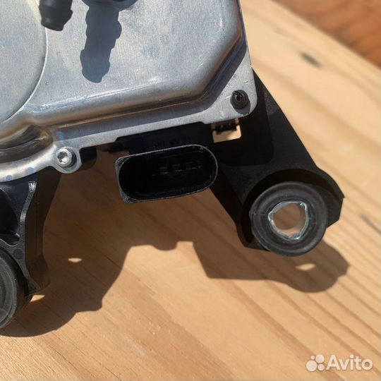 Моторчик заднего стеклоочистителя touareg nf