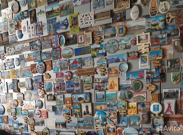 Коллекция магнитиков 2100 штук (города и страны)