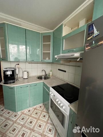 Кухонный гарнитур угловой бу для маленькой кухни купить в Москве ...
