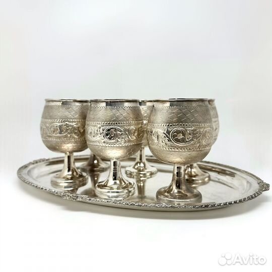 Серебряный набор коньячных бокалов на подносе