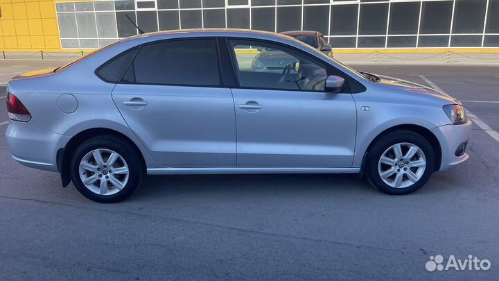 Volkswagen Polo 1.6 AT, 2011, 142 500 км