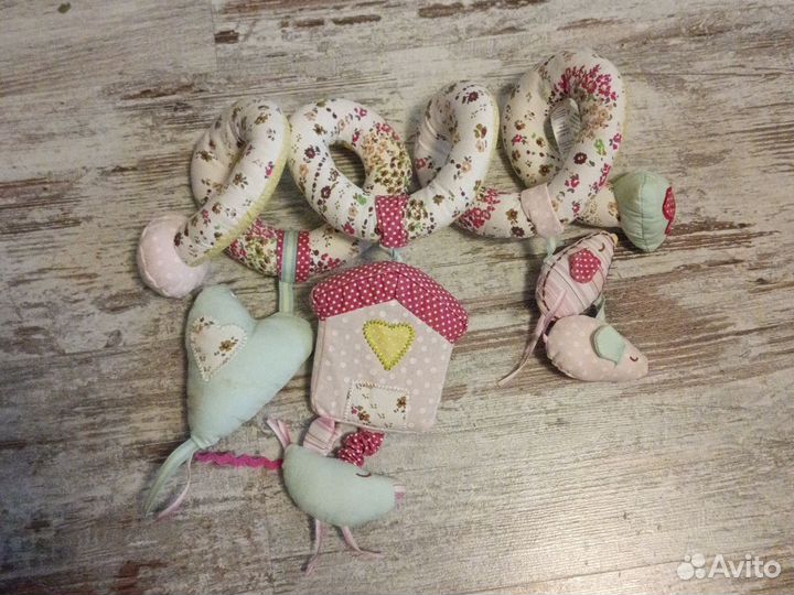 Игрушка спираль на кроватку в машину