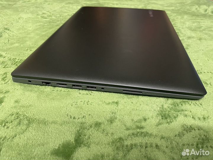 Ноутбук Lenovo