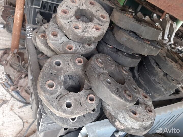 Эластичная муфта Mercedes A2104110415