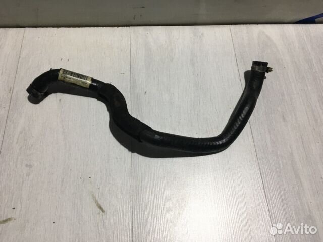 Патрубок системы охлаждения audi A4 b8