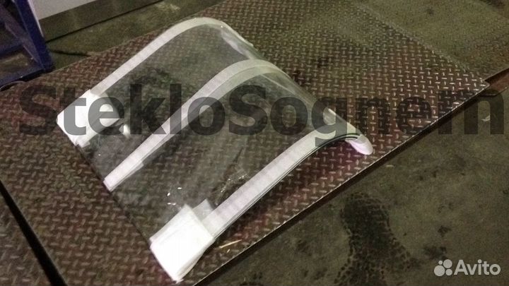 Боковое стекло для кондитерской витрины Гамма