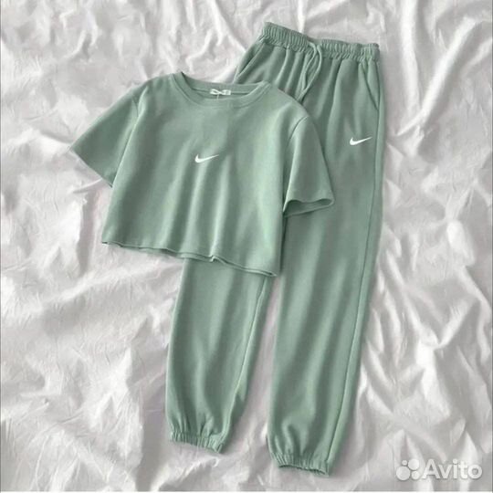 Спортивный костюм nike
