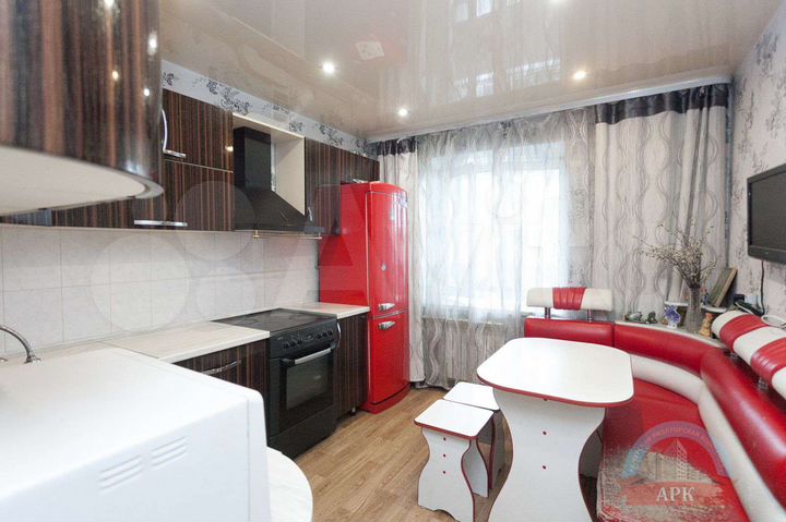 2-к. квартира, 68 м², 1/10 эт.