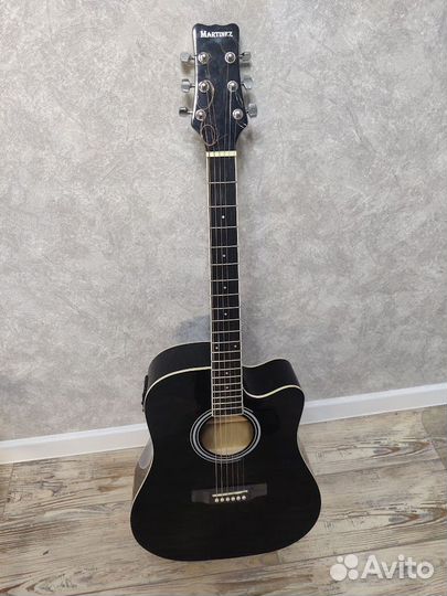 Акустическая гитара Martinez