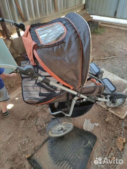 Коляска для двойни