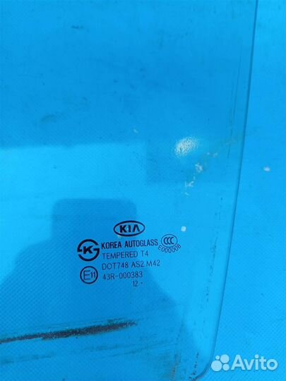 Стекло двери передней левой Kia Sorento XM (2009