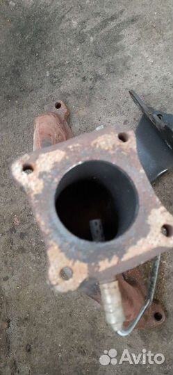 Колектор выпускной Dodge Caravan 1996-2000