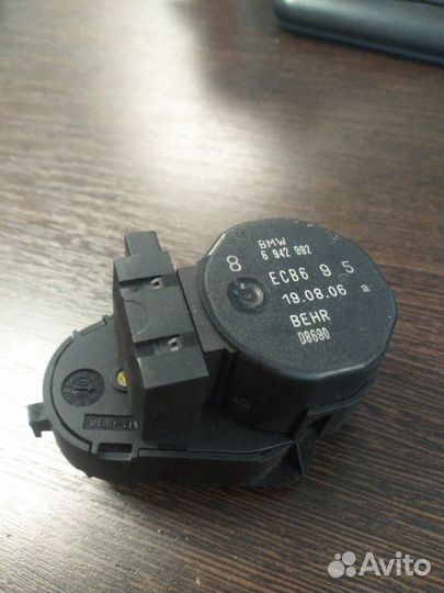 Моторчик заслонки печки Bmw 525I E60 N52B25AF 2006