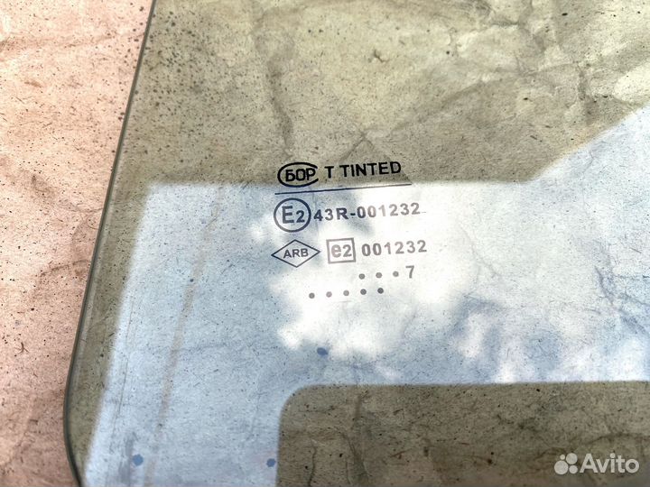 Стекло заднее Renault Logan 2007