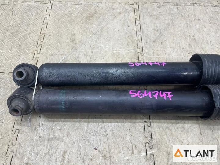 Амортизатор задний toyota prius