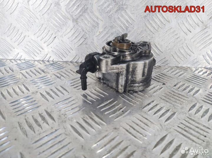 Насос вакуумный Ford Focus 2 G8DB D1562B Дизель