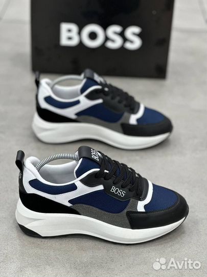 Кроссовки valentino