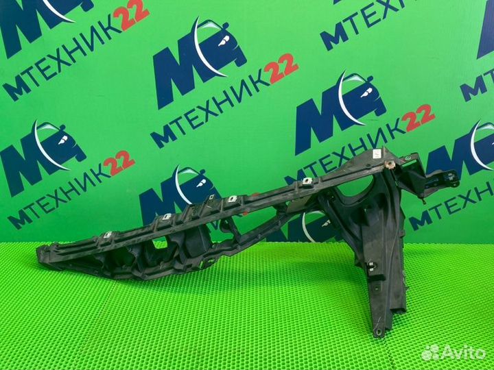 Кронштейн крыла правый Bmw X5 E70 N57D30A 2012