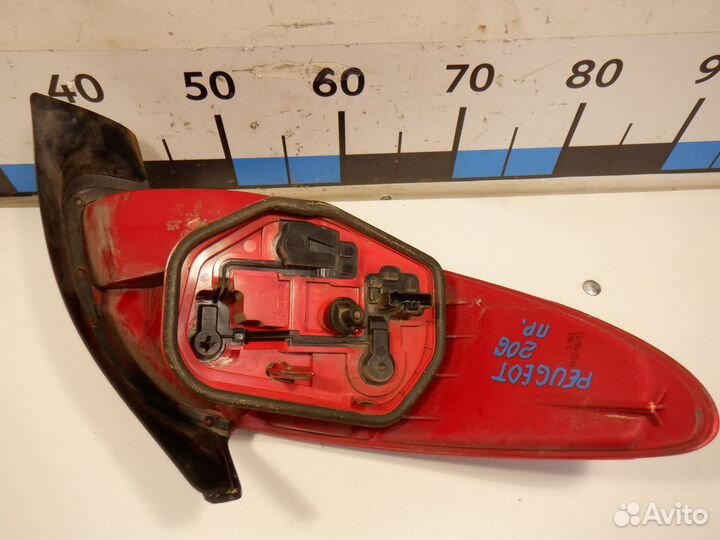Фонарь задний Peugeot 206