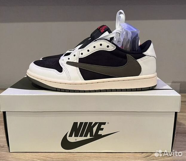 Кроссовки Nike Air Jordan 1 Low & Travis Scott