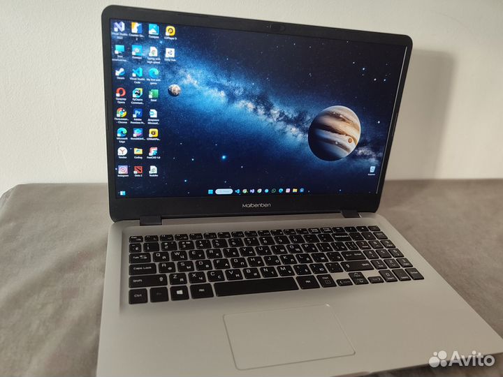 Мощный ноутбук с Windows 11 и AMD Ryzen 3