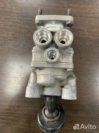 Б/У Б/У Кран тормозной главный EPB Кран тормозн