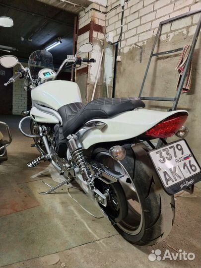 Hyosung aquila gv650