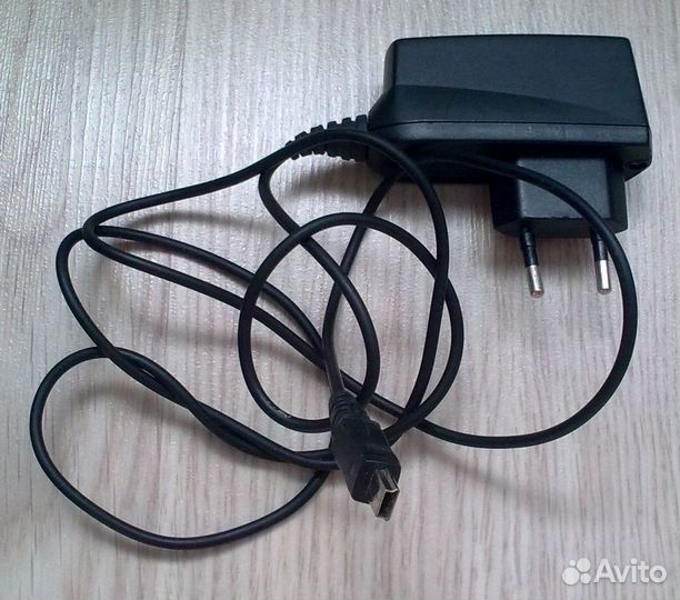 Зарядное устройство