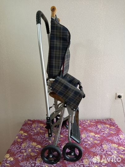 Коляска прогулочная