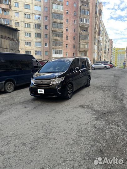 Honda Stepwgn 1.5 AT, 2015, битый, 215 000 км