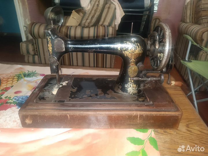 Швейная машинка singer