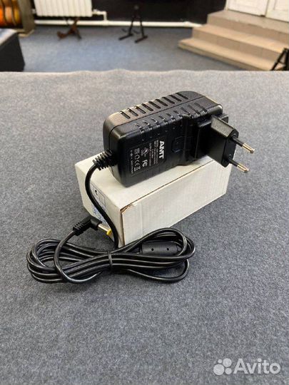 Блок питания для гитарных педалей