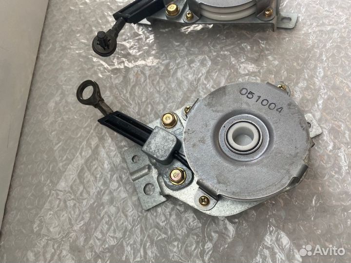 Тросик двери багажника Mitsubishi Outlander CW5W