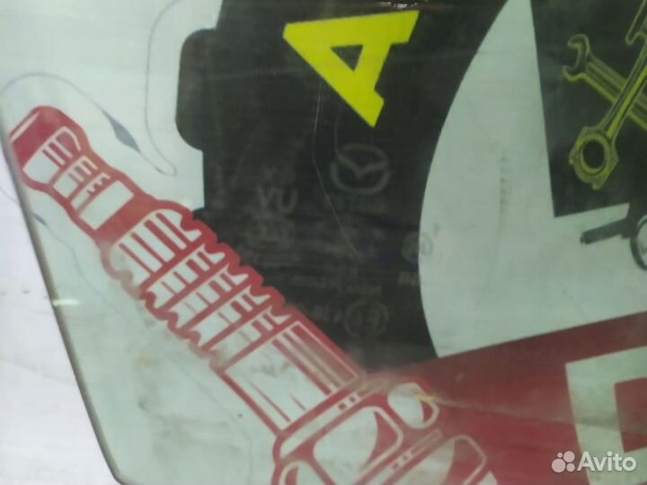 Стекло переднее правое Mazda CX-7